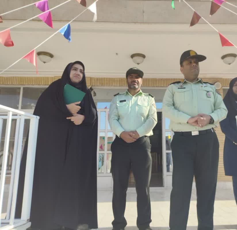 هفته نیروی انتظامی.دبستان نگارین1405-1404.دعوت از نیروی انتظامی