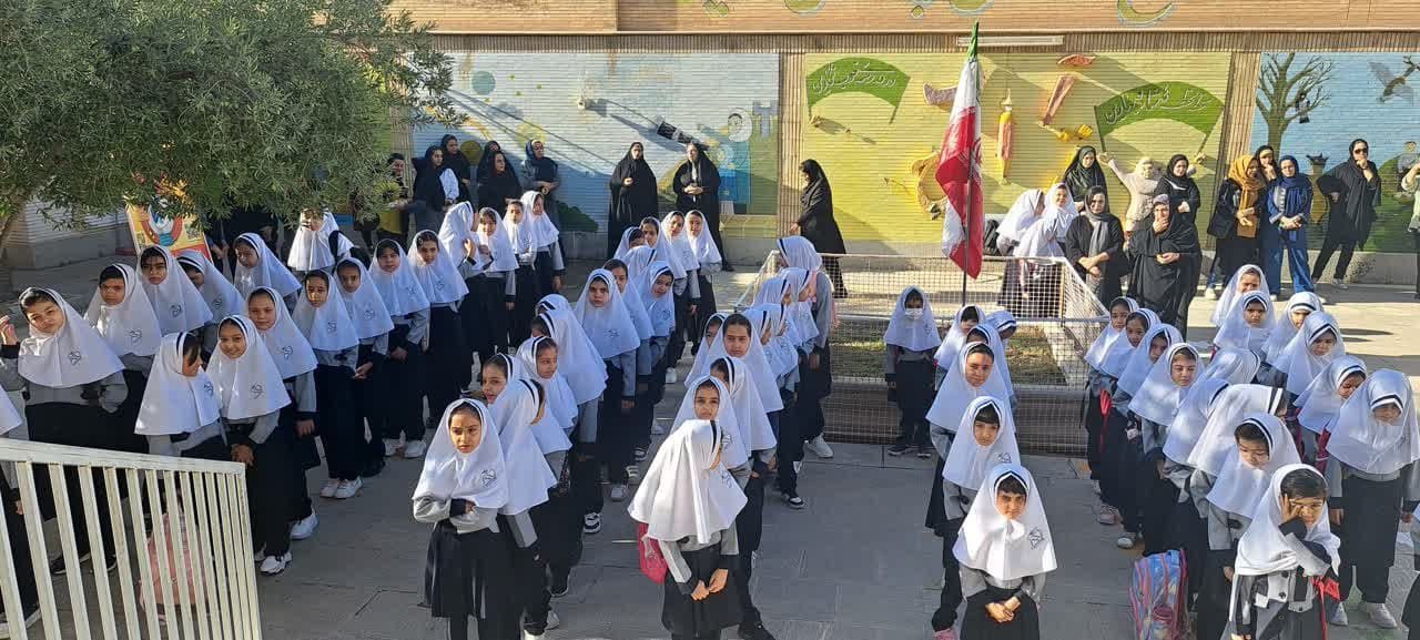 دبستان نگارین