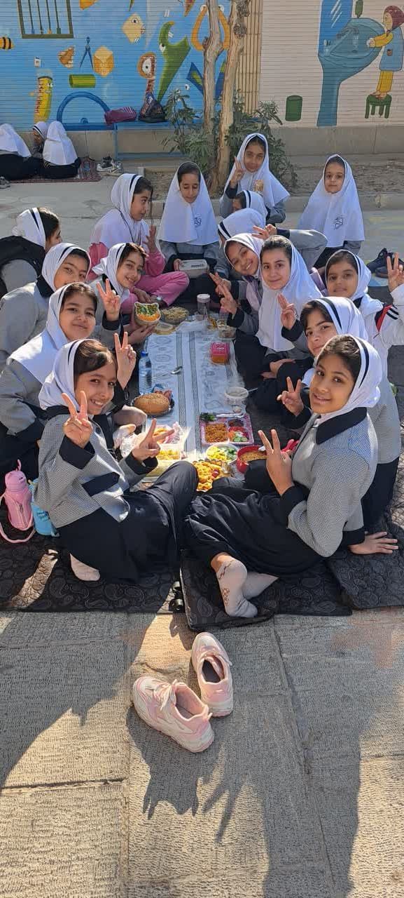 دبستان نگارین